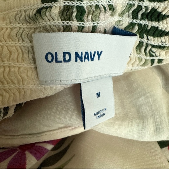 Old Navy Women Floral Print Scoop Neck Flutter Sleeve Smocked A-Line Dress M - Picture 5 of 8
